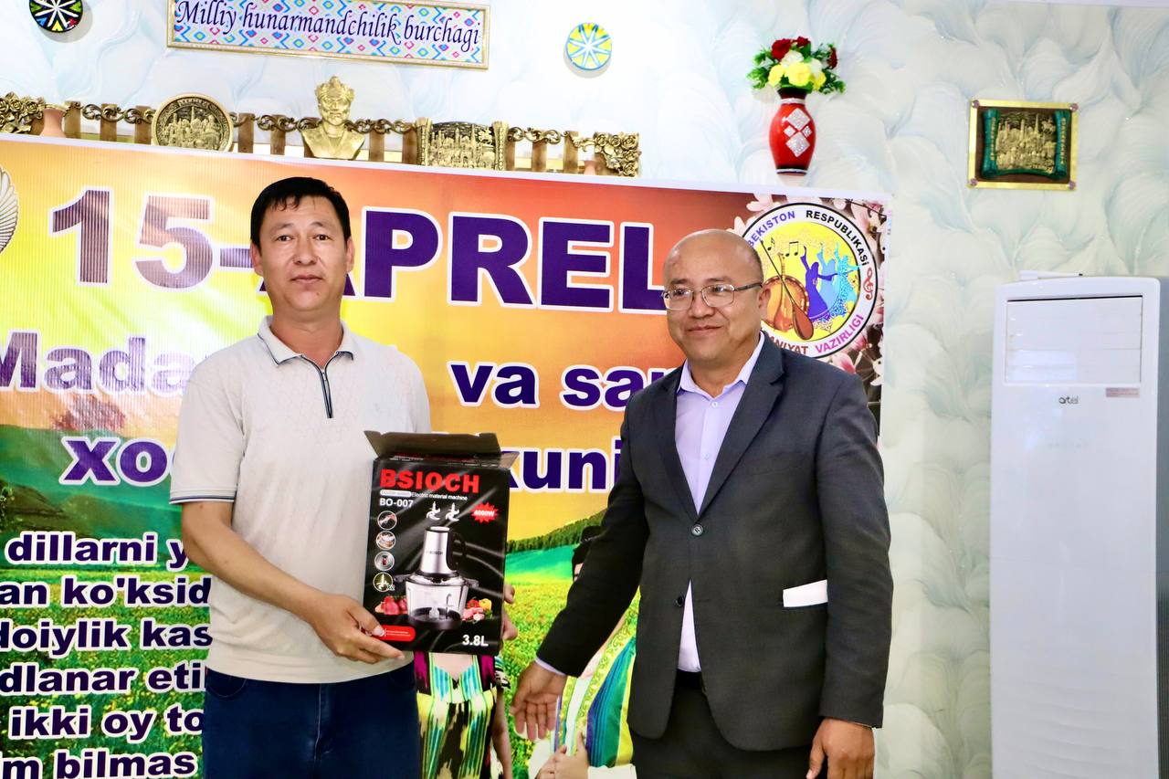 Surxondaryo viloyati Bandixon tumanida madaniyat va san’at xodimlari sharaflandi
