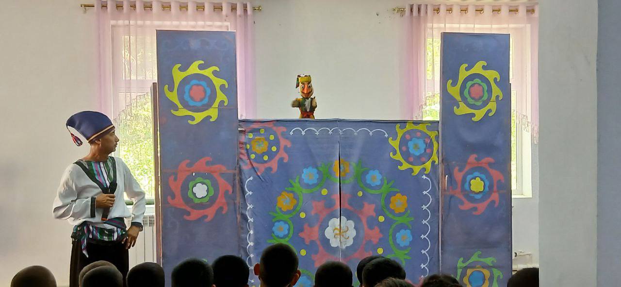 Surxondaryo viloyati qo'g'irchoq teatri gastrolda.