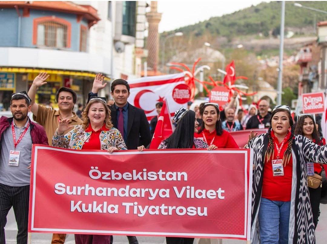 Surxondaryo viloyat qo‘g‘irchoq teatri Turkiya Davlati festivalida!
