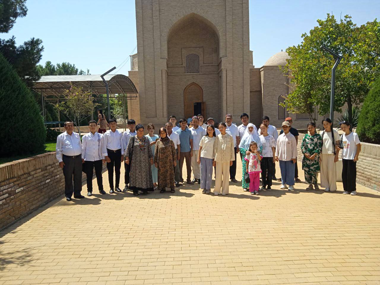⚡️Uzun tumanida “Yoshlar turizmi oyligi” doirasida ziyorat tashkil etildi