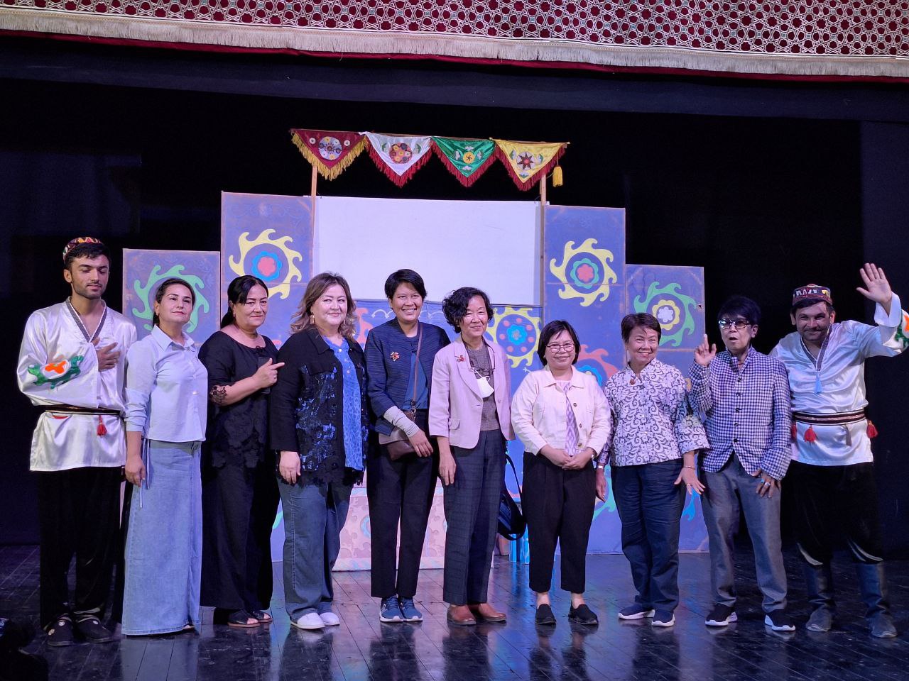 ⚡️QO'G'IRCHOQ TEATRIDA TAILANDLIK MEHMONLAR!