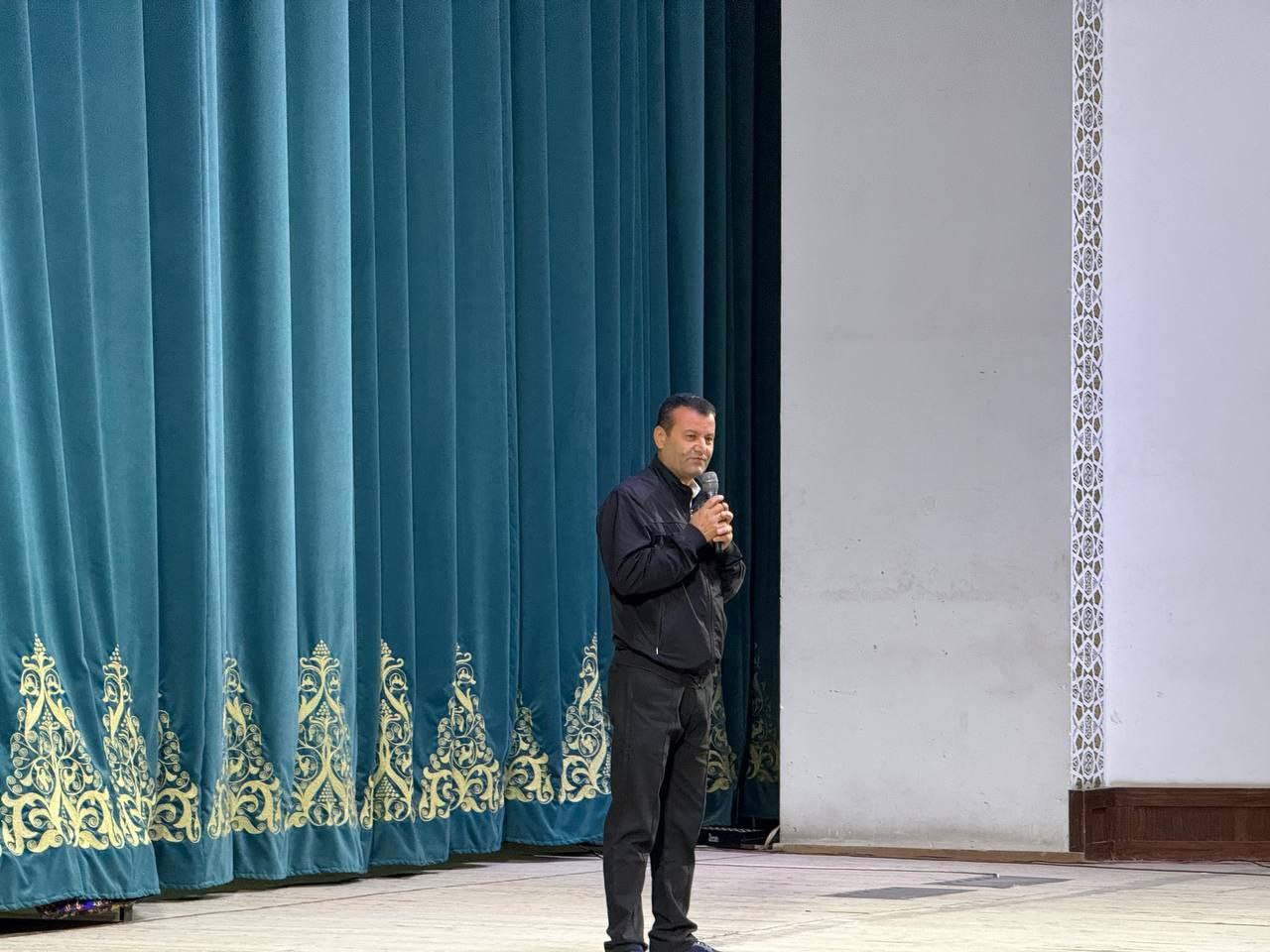 🎭 Spektakl namoyishi